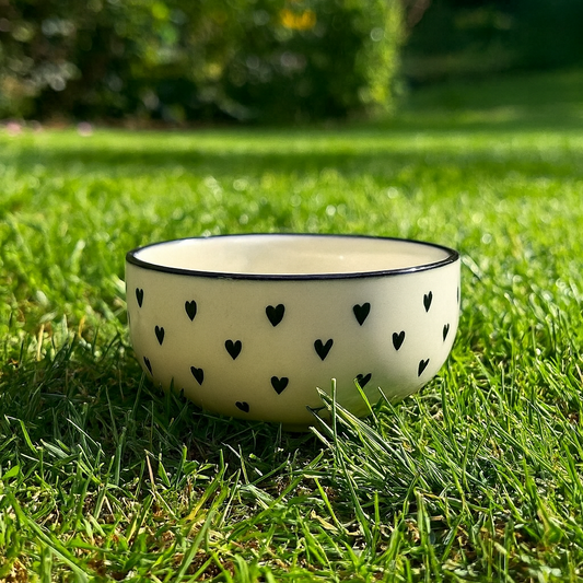 4.5 inch Single Serving Bowl ( Glossy Off-White with Black Hearts )